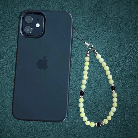 HAND CRAFTED Cell Phone Charm Bracelet Olive Jade & Black Agate Beads - Picture 3 of 6